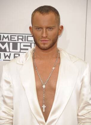 August Getty AMERICAN MUSIC AWARDS: ARRIVALS Los Angeles Patrick Rideaux PicturePerfect