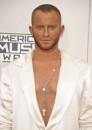 August Getty AMERICAN MUSIC AWARDS: ARRIVALS Los Angeles Patrick Rideaux PicturePerfect