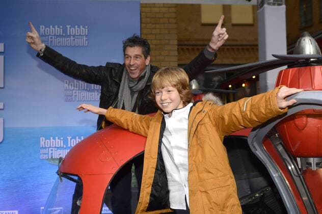 Wolfgang Groos und Arsseni Bultmann bei der Premiere des Kinofilms Robbi, Tobbi und das Fliewatüüt im Kino in der Kulturbrauerei. Berlin, 20.11.2016 Foto:xC.xNiehausx xFuturexImage