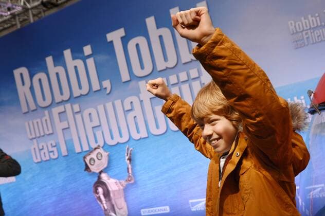 Arsseni Bultmann bei der Premiere des Kinofilms Robbi, Tobbi und das Fliewatüüt im Kino in der Kulturbrauerei. Berlin, 20.11.2016 Foto:xC.xNiehausx xFuturexImage