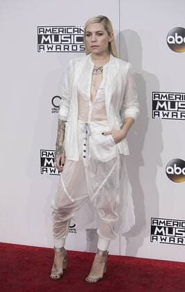 November 20, 2016 - Los Angeles, California, U.S - Skylar Grey on the Red Carpet of the 2016 American Music Awards held on Sunday, November 20, 2016 at the Microsoft Theatre in Los Angeles, California. Los Angeles U.S. - ZUMAp124 20161120_zaa_p124_186