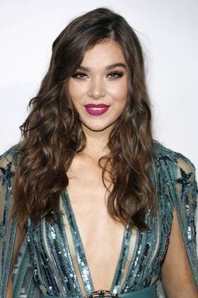 Hailee Steinfeld bei der Ankunft zu den American Music Awards am 20.11.2016 in Los Angeles 2016 American Music Awards in Los Angeles 