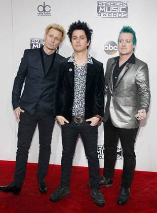 Green Day, die Band um Sänger Billie Joe Armstrong bei der Ankunft zu den American Music Awards am 20.11.2016 in Los Angeles 2016 American Music Awards in Los Angeles 