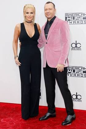 Jenny McCarthy und ihr Ehemann Donnie Wahlberg bei der Ankunft zu den American Music Awards am 20.11.2016 in Los Angeles 2016 American Music Awards in Los Angeles 