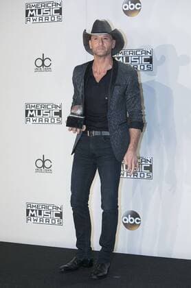 November 20, 2016 - Los Angeles, California, U.S - Tim McGraw poses with the Favorite Country Song award in the Press Room of the 2016 American Music Awards held on Sunday, November 20, 2016 at the Microsoft Theatre in Los Angeles, California. Los Angeles U.S. - ZUMAp124 20161120_zaa_p124_246