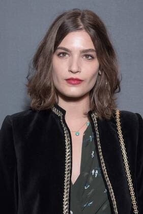 213646 2016-11-20 Paris, FRA, - Filmpremiere Allied (Vertraute Fremde) im UGC Normandie. Alma Jodorowsky.  Copyright: xSergexArnalx xStarfacex STAR_213646_070