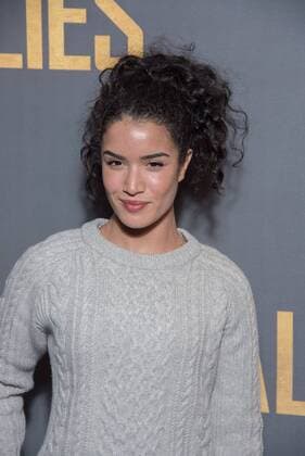 213646 2016-11-20 Paris, FRA, - Filmpremiere Allied (Vertraute Fremde) im UGC Normandie. Sabrina Ouazani.  Copyright: xSergexArnalx xStarfacex STAR_213646_097
