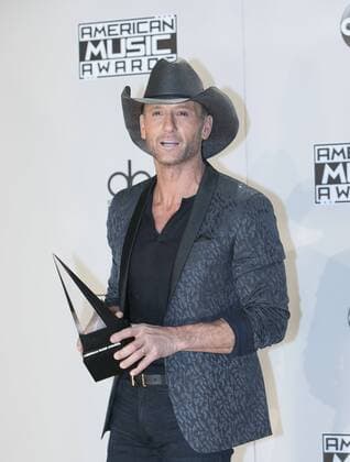 November 20, 2016 - Los Angeles, California, U.S - Tim McGraw poses with the Favorite Country Song award in the Press Room of the 2016 American Music Awards held on Sunday, November 20, 2016 at the Microsoft Theatre in Los Angeles, California. Los Angeles U.S. - ZUMAp124 20161120_zaa_p124_256