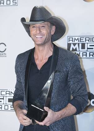 November 20, 2016 - Los Angeles, California, U.S - Tim McGraw poses with the Favorite Country Song award in the Press Room of the 2016 American Music Awards held on Sunday, November 20, 2016 at the Microsoft Theatre in Los Angeles, California. Los Angeles U.S. - ZUMAp124 20161120_zaa_p124_259