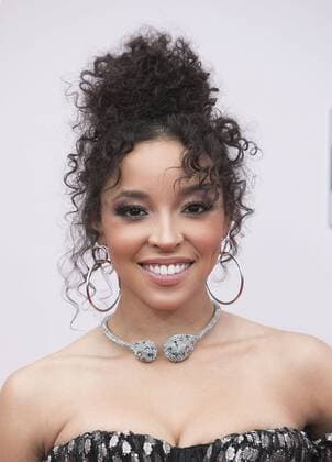 November 20, 2016 - Los Angeles, California, U.S - Tinashe on the Red Carpet of the 2016 American Music Awards held on Sunday, November 20, 2016 at the Microsoft Theatre in Los Angeles, California. Los Angeles U.S. - ZUMAp124 20161120_zaa_p124_271