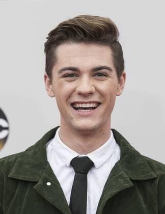 November 20, 2016 - Los Angeles, California, U.S - Jordan Doww on the Red Carpet of the 2016 American Music Awards held on Sunday, November 20, 2016 at the Microsoft Theatre in Los Angeles, California. Los Angeles U.S. - ZUMAp124 20161120_zaa_p124_275