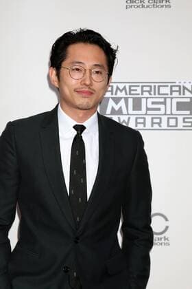 LOS ANGELES - NOV 20: Steven Yeun at the 2016 American Music Awards at Microsoft Theater on November 20, 2016 in Los Angeles, CA  Copyright: xKathyxHutchinsx xIPAx