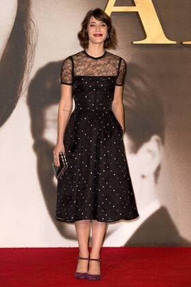 Lizzy Caplan attends the UK Premiere of Allied at the Odeon, Leicester Square, London. NOVEMBER 21st 2016  MISx163613