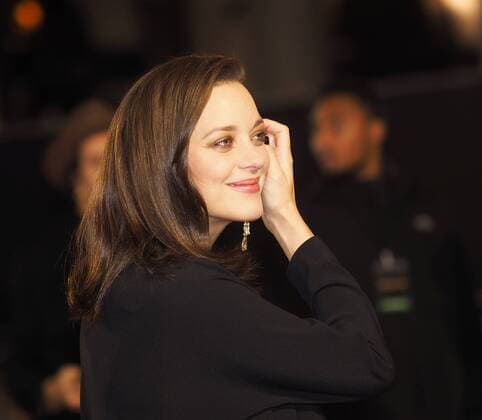 . 21 09 2016. London, United Kingdom. Film Premiere of Allied with Brad Pitt and Marion Cotillard. Leicester square.Marion arrives for Premiere.  xMAXxNASHx IIM-13857-0010