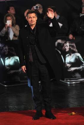 November 21, 2016 - London, England, United Kingdom - Brad Pitt attends the UK Premiere of Allied at Odeon Leciester Square. London United Kingdom - ZUMAs147 20161121_zap_s147_013