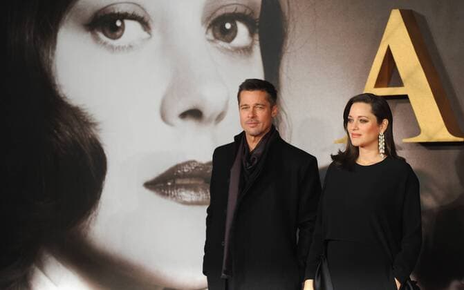 November 21, 2016 - London, England, United Kingdom - Brad Pitt and Marion Cotillard attend the UK Premiere of Allied at Odeon Leciester Square. London United Kingdom - ZUMAs147 20161121_zap_s147_027