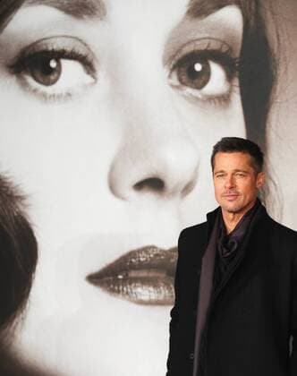 November 21, 2016 - London, England, United Kingdom - Brad Pitt attends the UK Premiere of Allied at Odeon Leciester Square. London United Kingdom - ZUMAs147 20161121_zap_s147_028