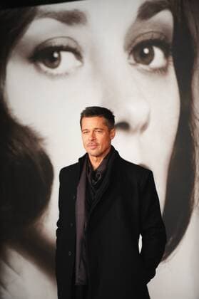 November 21, 2016 - London, England, United Kingdom - Brad Pitt attends the UK Premiere of Allied at Odeon Leciester Square. London United Kingdom - ZUMAs147 20161121_zap_s147_030