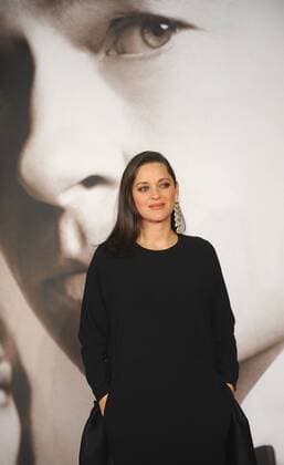 November 21, 2016 - London, England, United Kingdom - Marion Cotilard attends the UK Premiere of Allied at Odeon Leciester Square. London United Kingdom - ZUMAs147 20161121_zap_s147_034