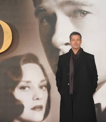 November 21, 2016 - London, England, United Kingdom - Brad Pitt attends the UK Premiere of Allied at Odeon Leciester Square. London United Kingdom - ZUMAs147 20161121_zap_s147_037