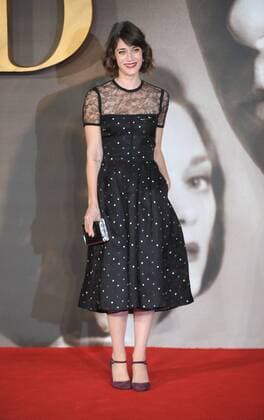 November 21, 2016 - London, England, United Kingdom - Lizy Caplan attends the UK Premiere of Allied at Odeon Leciester Square. London United Kingdom - ZUMAs147 20161121_zap_s147_059