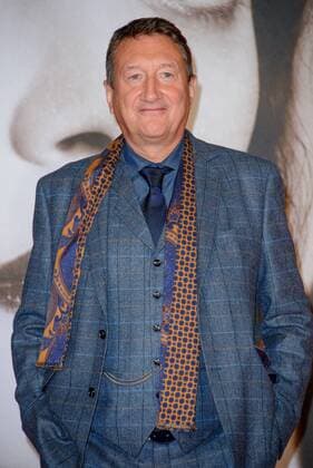 . 21 11 2016. London, United Kingdom. Steven Knight arrives at the Allied UK Film Premiere. Odeon, Leicester Square.  xChrisxJosephx xi-Imagesx IIM-13858-0007