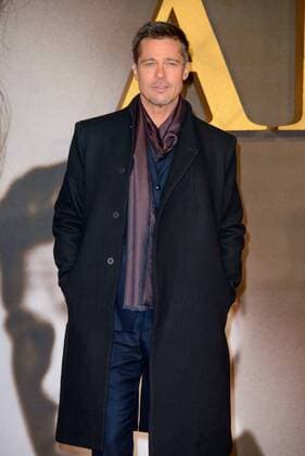 . 21 11 2016. London, United Kingdom. Guest arrives at the Allied UK Film Premiere. Odeon, Leicester Square.  xChrisxJosephx xi-Imagesx IIM-13858-0056
