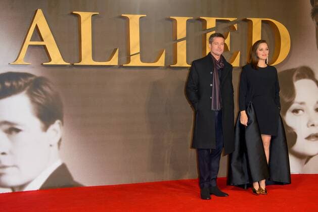 . 21 11 2016. London, United Kingdom. Brad Pitt and Marion Cotillard arrive at the Allied UK Film Premiere. Odeon, Leicester Square.  xChrisxJosephx xi-Imagesx IIM-13858-0064