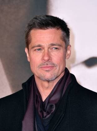 . 22 11 2016. London, United Kingdom. Allied UK film premiere. Brad Pitt attends premiere of Allied, a drama about a French-Canadian spy who falls in love with a French agent in Casablanca, at Odeon Leicester Square, London.  xNilsxJorgensenx xi-Imagesx IIM-13859-0010