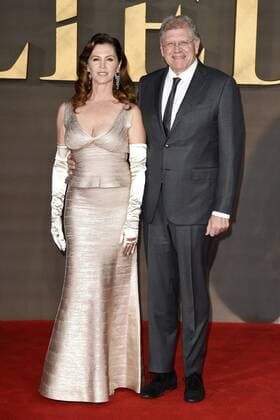 Leslie Harter Zemeckis mit Gatte Robert Zemeckis bei der Premiere des Kinofilms Allied: Vertraute Fremde im Odeon Leicester Square. London, 21.11.2016 Leslie Harter Zemeckis, Robert Zemeckis  Foto:xS.xVasx xFuturexImage