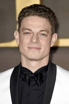 Vincent Latorre bei der Premiere des Kinofilms Allied: Vertraute Fremde im Odeon Leicester Square. London, 21.11.2016 Vincent Latorre  Foto:xS.xVasx xFuturexImage