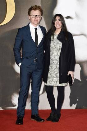 Iain Batchelor mit Begleitung bei der Premiere des Kinofilms Allied: Vertraute Fremde im Odeon Leicester Square. London, 21.11.2016 Iain Batchelor mit Begleitung  Foto:xS.xVasx xFuturexImage