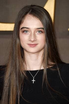 Raffey Cassidy bei der Premiere des Kinofilms Allied: Vertraute Fremde im Odeon Leicester Square. London, 21.11.2016 Raffey Cassidy  Foto:xS.xVasx xFuturexImage