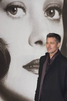 Brad Pitt, Allied Premiere, London, UK London, UK. 21 November 2016. American actor Brad Pitt attends the UK premiere of Allied, the World War II romantic thriller film, directed by Robert Zemeckis starring Brad Pitt and Marion Cotillard.