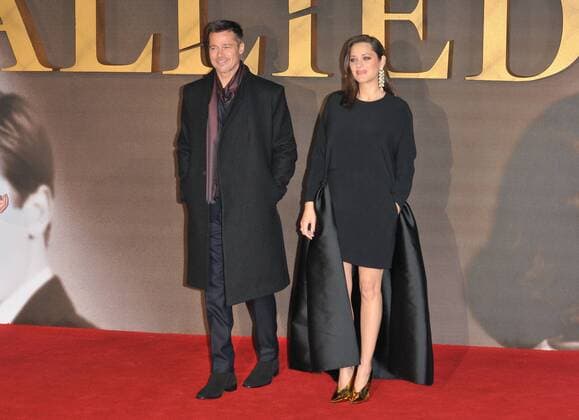 Allied UK film premiere London, UK. Brad Pitt and Marion Cotillard at the Allied UK film premiere, Odeon Leicester Square cinema, Leicester Square, London, England, UK, on Monday 21 November 2016. LMK315-61301-221116 