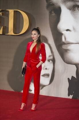 Allied UK film premiere London, UK. Katya Jones at the Allied UK film premiere, Odeon Leicester Square cinema, Leicester Square, London, England, UK, on Monday 21 November 2016. LMK368-61302-221116 