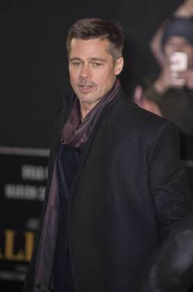 Allied UK film premiere London, UK. Brad Pitt at the Allied UK film premiere, Odeon Leicester Square cinema, Leicester Square, London, England, UK, on Monday 21 November 2016. LMK368-61302-221116 