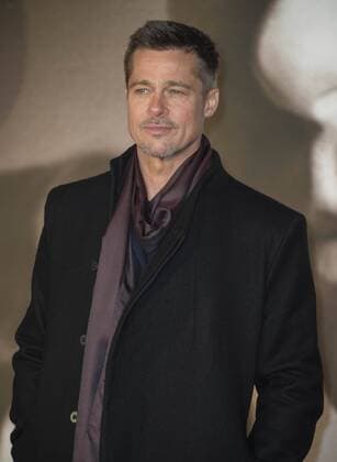 Allied UK film premiere London, UK. Brad Pitt at the Allied UK film premiere, Odeon Leicester Square cinema, Leicester Square, London, England, UK, on Monday 21 November 2016. LMK368-61302-221116 