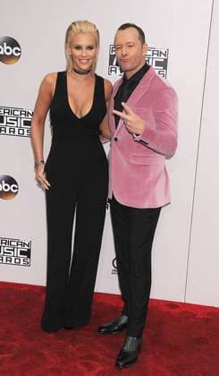 November 20, 2016 - Los Angeles, California, United States - November 20th 2016 - Los Angeles California USA - Actress JENNY MCCARTHY, Actor DONNIE WALHBERG at the 2016 American Music Awards held at the Microsoft Theater, Los Angeles CA Los Angeles United States - ZUMAf05_ 20161120_zaf_f05_124