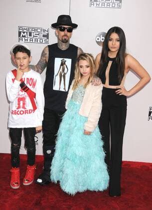 November 20, 2016 - Los Angeles, California, United States - November 20th 2016 - Los Angeles California USA - TRAVIS BARKER, family at the 2016 American Music Awards held at the Microsoft Theater, Los Angeles CA Los Angeles United States - ZUMAf05_ 20161120_zaf_f05_149