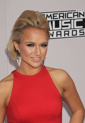 November 20, 2016 - Los Angeles, California, United States - November 20th 2016 - Los Angeles California USA - Model SAVANNAH JANINE SHIELDS at the 2016 American Music Awards held at the Microsoft Theater, Los Angeles CA Los Angeles United States - ZUMAf05_ 20161120_zaf_f05_155