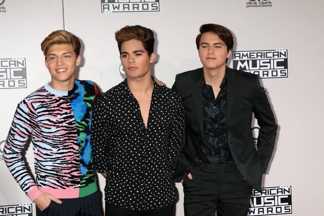 LOS ANGELES - NOV 20: Emery Kelly, Ricky Garcia, Liam Attridge, Forever in Your Mind at the 2016 American Music Awards at Microsoft Theater on November 20, 2016 in Los Angeles, CA  Copyright: xKathyxHutchinsx xIPAx