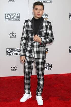LOS ANGELES - NOV 20: Gabriel Conte at the 2016 American Music Awards at Microsoft Theater on November 20, 2016 in Los Angeles, CA  Copyright: xKathyxHutchinsx xIPAx