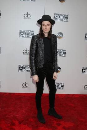 LOS ANGELES - NOV 20: James Bay at the 2016 American Music Awards at Microsoft Theater on November 20, 2016 in Los Angeles, CA  Copyright: xKathyxHutchinsx xIPAx
