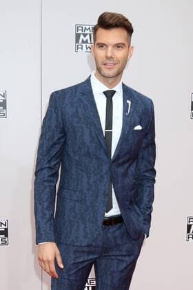 LOS ANGELES - NOV 20: AJ Gibson at the 2016 American Music Awards at Microsoft Theater on November 20, 2016 in Los Angeles, CA  Copyright: xKathyxHutchinsx xIPAx