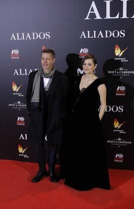 US actor Brad Pitt (L) and French actress Marion Cotillard (R) arrive at premiere of the film Allied in Callao s cinema in Madrid, Spain on 22 November 2016. Allied Premiere in Madrid !ACHTUNG: NUR REDAKTIONELLE NUTZUNG!  20161122-636154478977254376