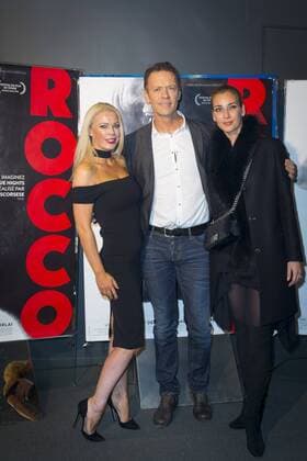 Kelly Stafford - Rocco Siffredi - Rosa Caracciolo CELEBRITES : Filmpremiere Premiere Rocco - Paris - 22 11 2016 StephenCaillet Panoramic 