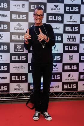 RIO DE JANEIRO, RJ - 22.11.2016: PRÉ ESTRIA DO FILME ELIS - Carlinhos de Jesus, during the pre premiere of Elis Film, held in Rio Sul Shopping Kinoplex, in Rio de Janeiro, RJ. x1233994x  AndréxHorta