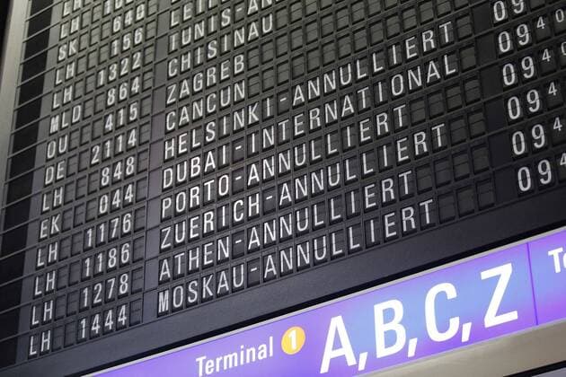 Streik Hessen - Streik 23.11.2016 Lufthansa-Piloten streiken am Frankfurter Flughafen - Fallblattanzeige Arbeit Lufthansa-Piloten streiken
