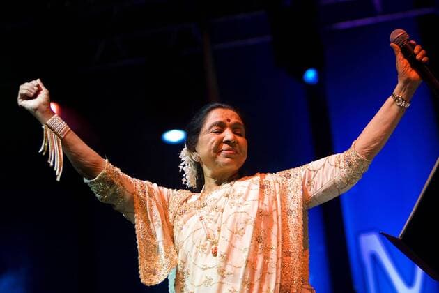 Jul 20, 2008 - Sines, Portugal - Indian singer, ASHA BHOSLE, performs live at the World Music Festival (FMM) in Porto Covo village, 180 kms - ZUMAp93_ 20080720_mkh_p93_465